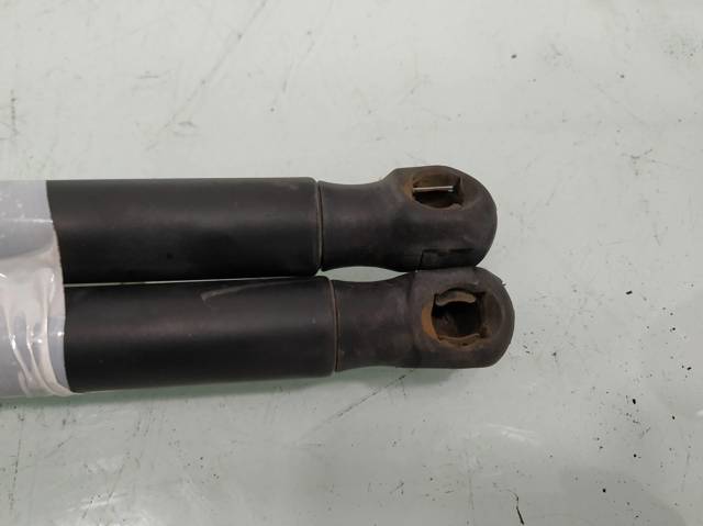 8180162811000 SUZUKI Amortiguador de la tapa del maletero  comprar en Jaén