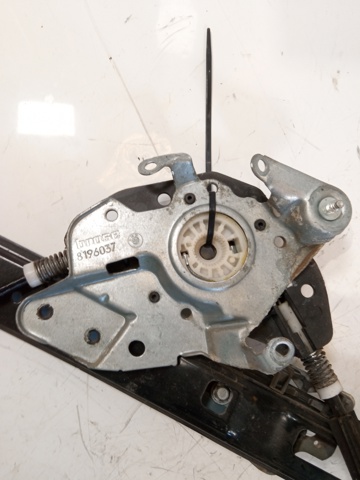 8196037 BMW Mecanismo de elevalunas de la puerta delantera izquierda  comprar en Oviedo