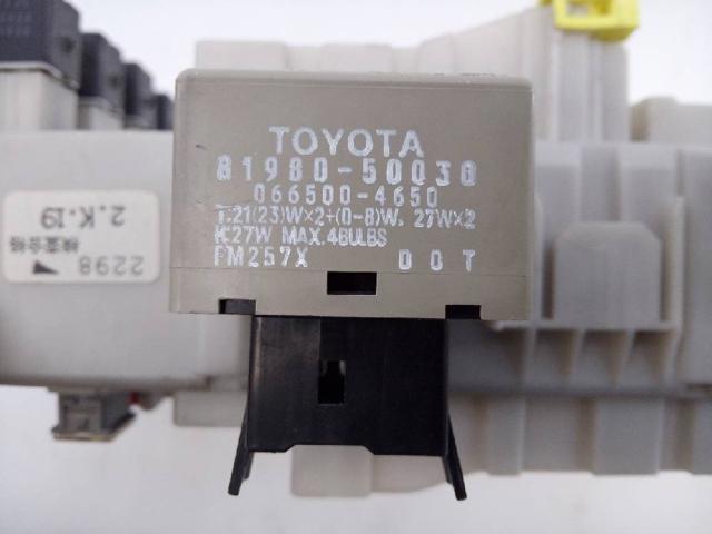 TOYOTA 8198050030 Relé de intermitentes  en stock Terrassa