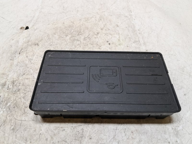 VAG 81A035502 Cargador de batería  en stock Valencia