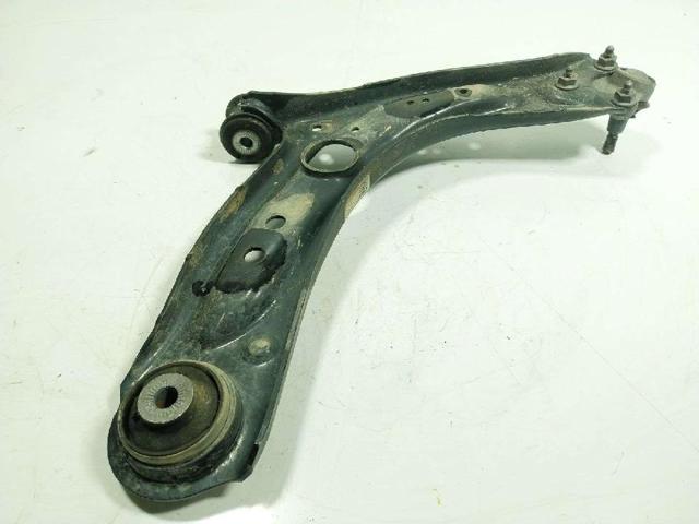 VAG 81A407151F Brazo inferior izquierdo de la suspensión delantera  disponible Valladolid