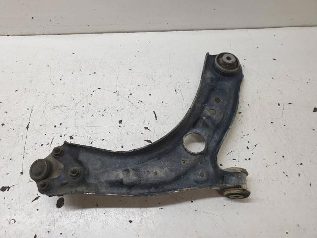 VAG 81A407151F Brazo inferior izquierdo de la suspensión delantera comprar Pamplona