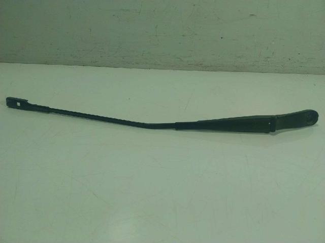 Brazo del limpiaparabrisas lavado de parabrisas Audi Q2  (2016-2026)