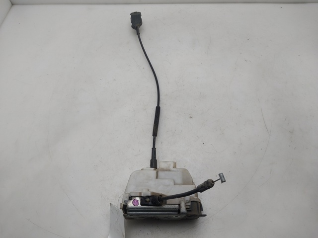 8200000657 RENAULT Cerradura de puerta trasera izquierda  en stock Córdoba