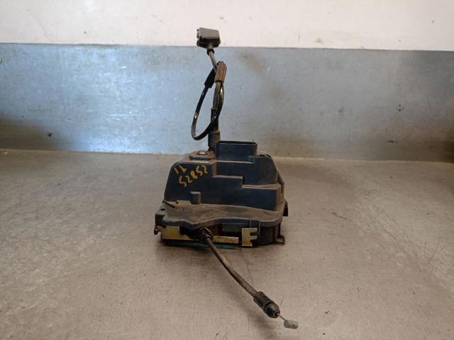 RENAULT 8200000657 Cerradura de puerta trasera izquierda  disponible Valladolid