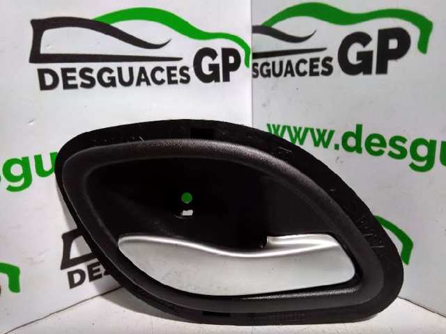 8200000724 RENAULT Manija interior derecha delantera/trasera de puerta  disponible Vigo