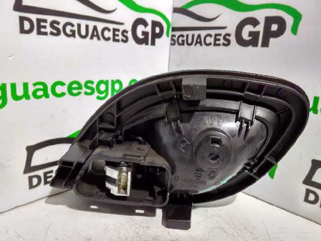 8200000724 RENAULT Manija interior derecha delantera/trasera de puerta  en stock Huelva