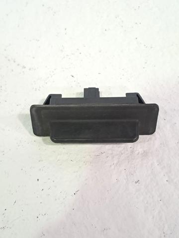 8200002001 RENAULT Tirador de puerta de maletero exterior  en stock Gandía