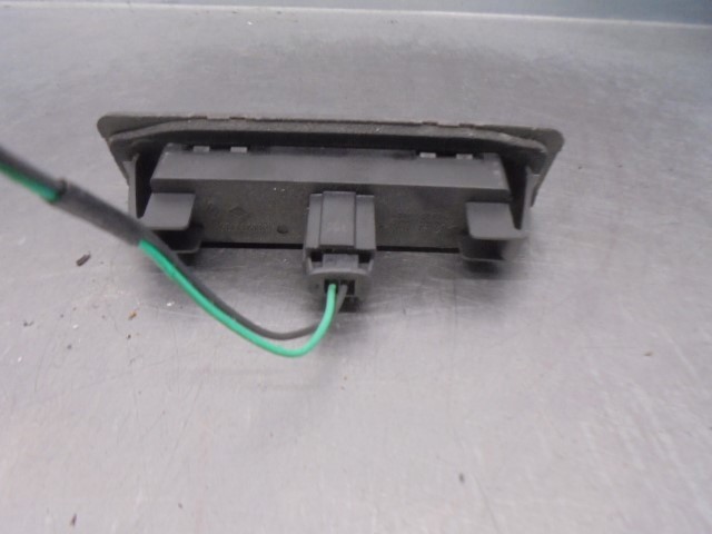 8200002001 RENAULT Tirador de puerta de maletero exterior  en stock Gandía
