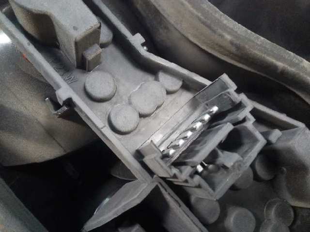 8200002472 RENAULT Piloto trasero derecho  en stock Gandía