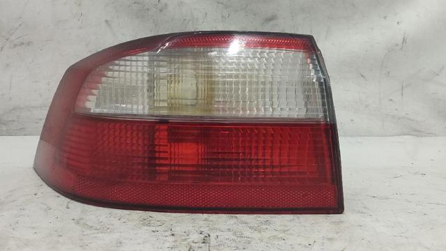 8200002473 RENAULT Piloto trasero exterior izquierdo  en stock Huelva