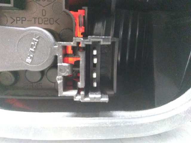 8200002474 Piloto trasero exterior derecho  en stock Sabadell