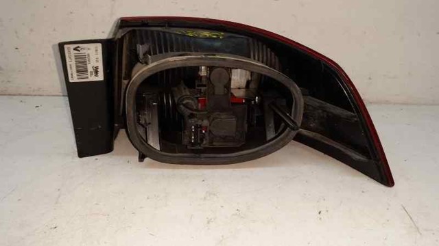 8200002474 Piloto trasero exterior derecho comprar Sevilla