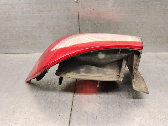 RENAULT 8200002474 Piloto trasero exterior derecho  en stock Salamanca