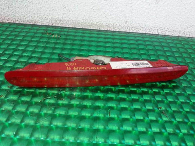 RENAULT 8200002496 Tercera luz de freno comprar Barcelona