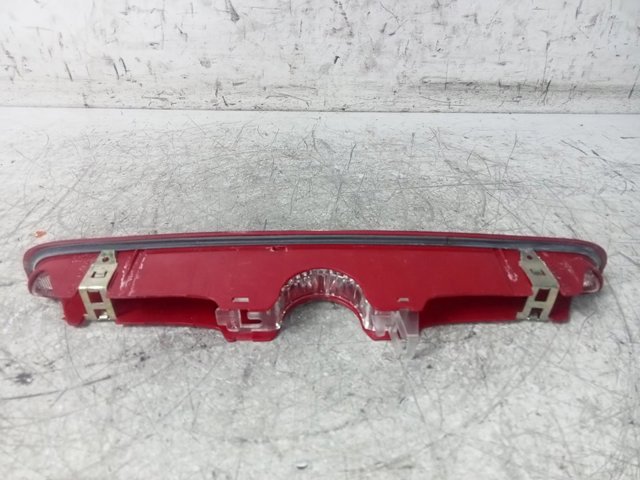 RENAULT 8200002496 Tercera luz de freno  en stock Terrassa