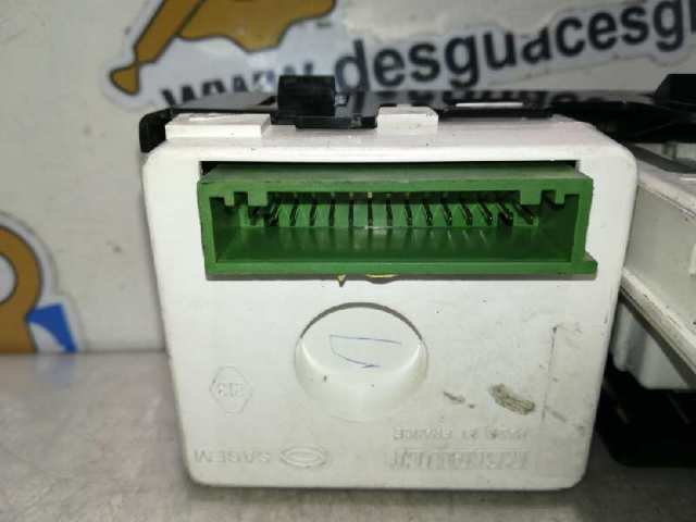 8200002604 Pantalla  en stock Granada