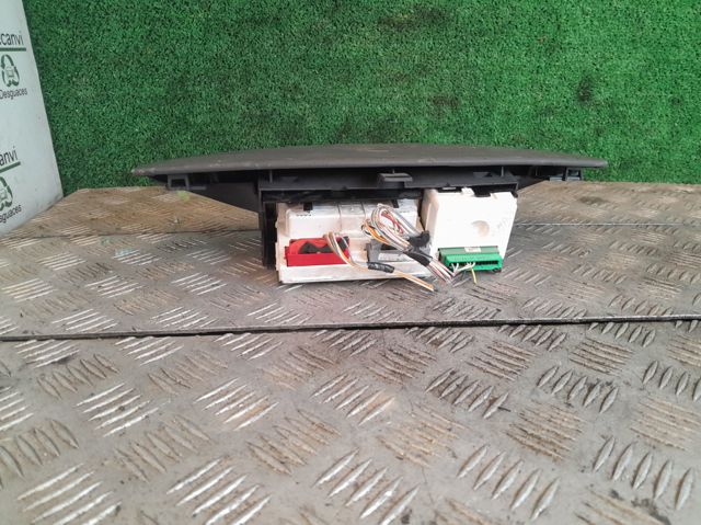 8200002604 RENAULT Pantalla comprar Madrid