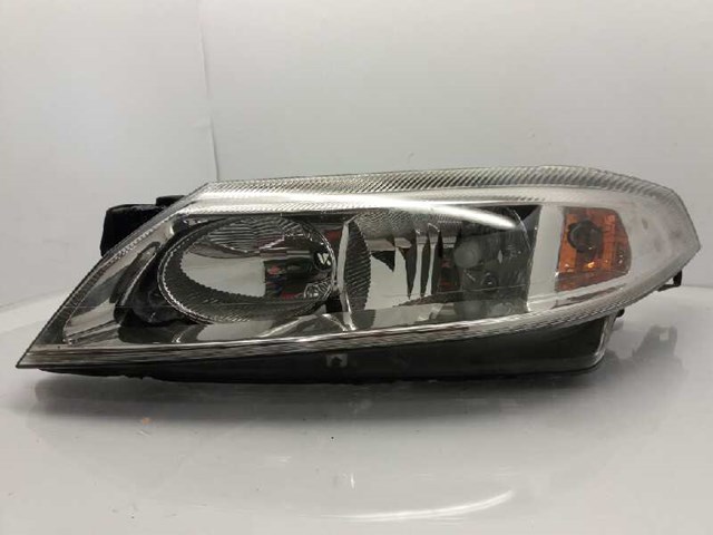 Faros delanteros 8200002845 RENAULT