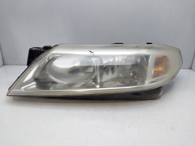 Faros delantero izquierdo 8200002845 RENAULT