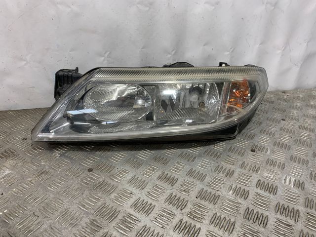 8200002845 RENAULT Faro izquierdo comprar Madrid