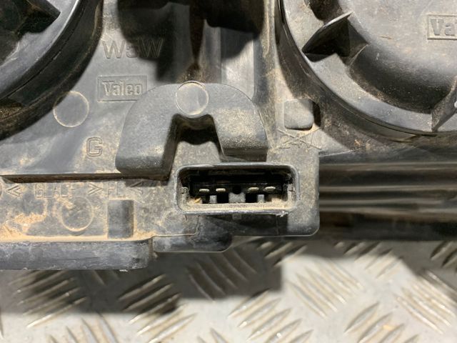 8200002845 Faro izquierdo  en stock Castellón