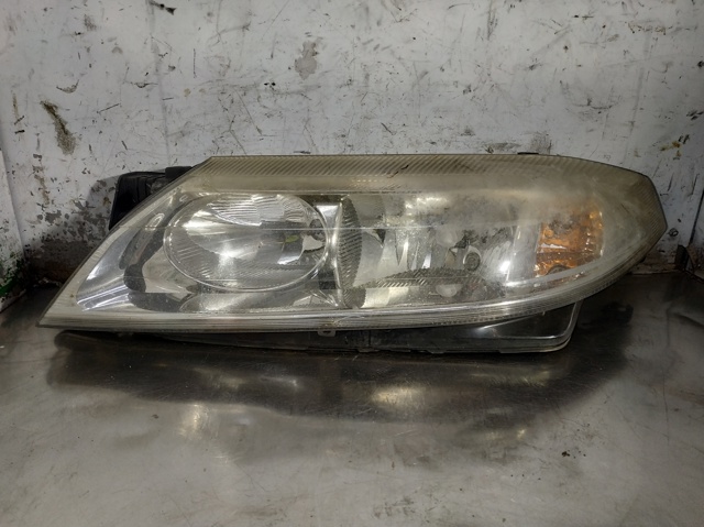 8200002845 RENAULT Faro izquierdo comprar Madrid