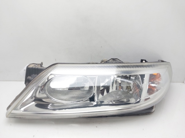 Faros delantero izquierdo 8200002845 RENAULT