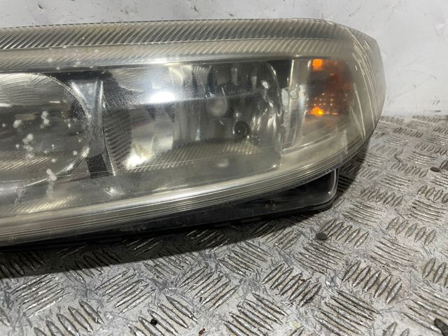 8200002845 RENAULT Faro izquierdo  en stock Córdoba