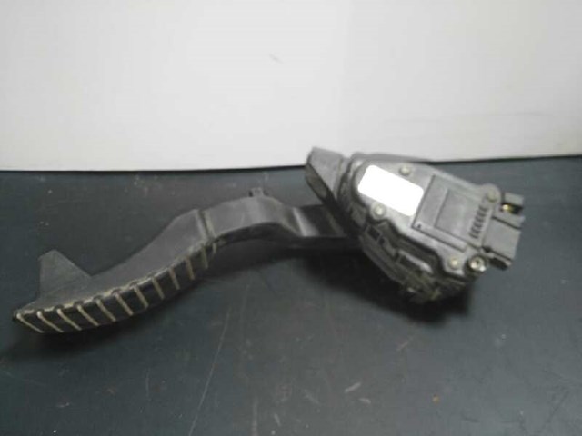 8200002904 RENAULT Pedal del acelerador comprar Alcalá
