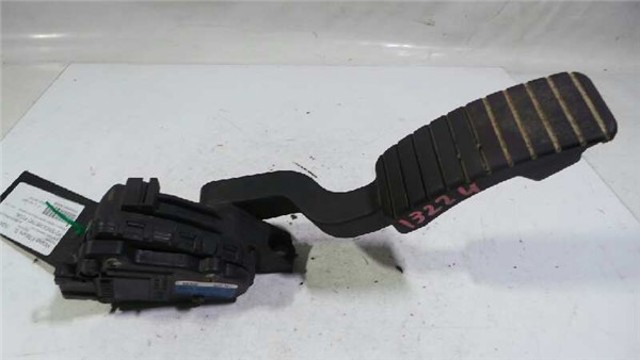 RENAULT 8200003392 Pedal del acelerador comprar Pamplona