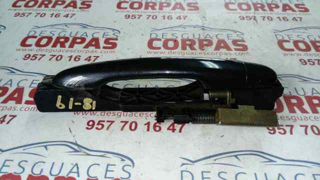 8200004747 RENAULT Soporte de manija exterior de puerta delantera derecha  en stock Huelva