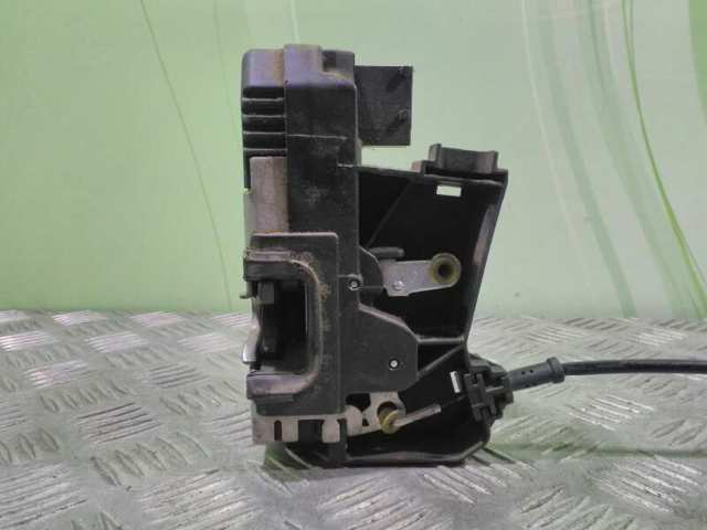 RENAULT 8200008246 Cerradura  en stock Terrassa