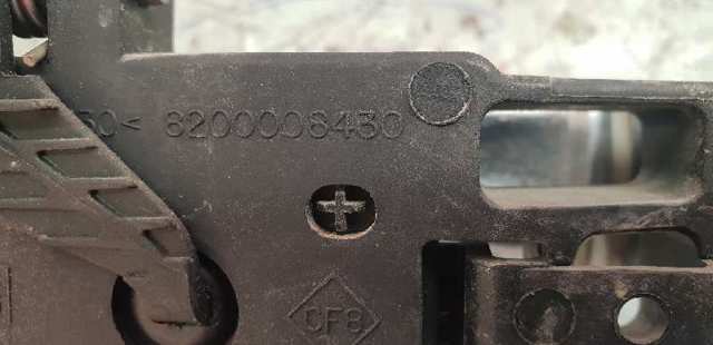 8200008430 RENAULT Soporte de manija exterior de puerta trasera izquierda  disponible Alicante