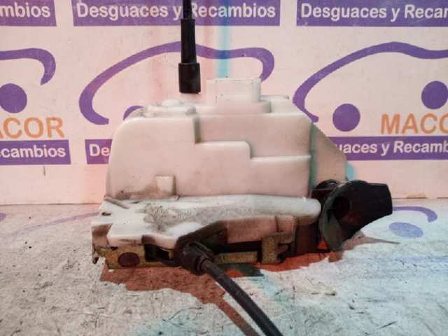 8200008430 RENAULT Soporte de manija exterior de puerta trasera izquierda  en stock Huelva