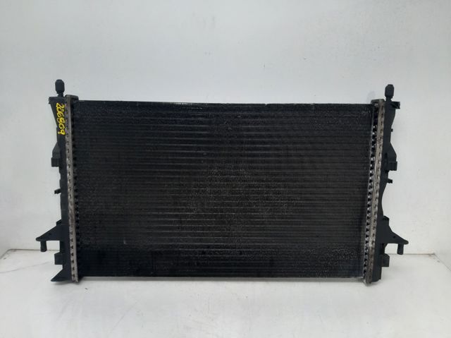 8200008764B RENAULT Radiador de refrigeración del motor  disponible Ourense