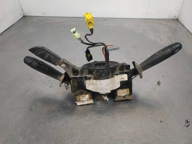 RENAULT 8200012244 Conmutador izquierdo de la columna de dirección  disponible España