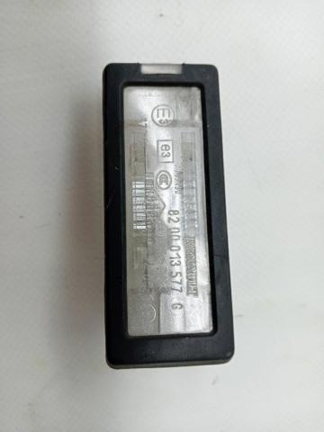 8200013577 RENAULT Luz matricula  en stock Gandía