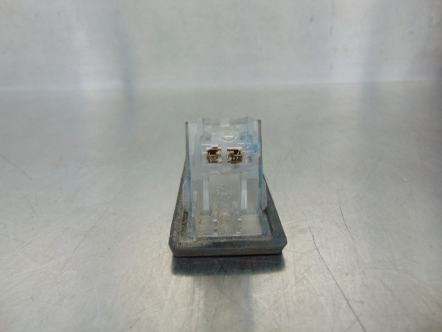 RENAULT 8200013577 Luz matricula comprar Pamplona