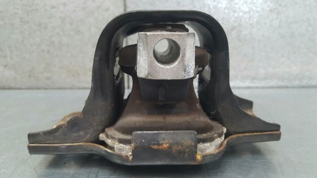 8200014931 Soporte de motor derecho  disponible Burgos