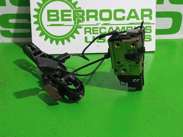 RENAULT 8200017973 Cerradura de puerta delantera derecha  en stock Terrassa