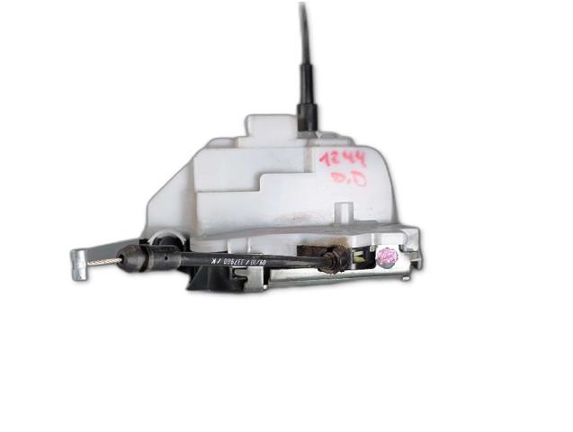 8200017973 Cerradura de puerta delantera derecha  disponible Utrera