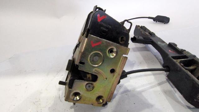 8200017973 RENAULT Cerradura de puerta delantera derecha  disponible Alicante