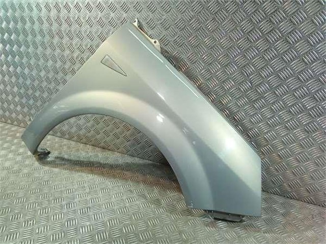 8200020569 Aleta delantera derecha  disponible Málaga