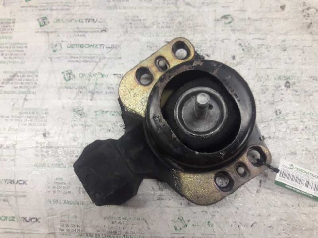 Soporte de motor derecho 8200022595 NISSAN