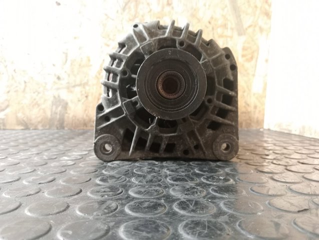 8200022774 RENAULT Alternador  en stock Gandía