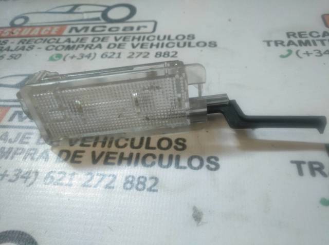 Luz de la guantera 8200024033 Renault (RVI)