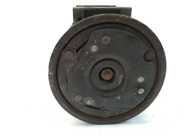RENAULT 8200024397 Compresor de aire acondicionado  en stock Terrassa