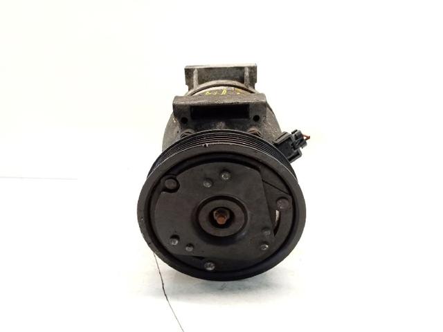 RENAULT 8200024397 Compresor de aire acondicionado  disponible Valladolid