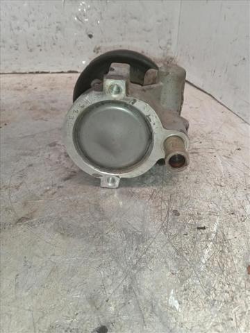 RENAULT 8200024738 Bomba de dirección  en stock Valencia